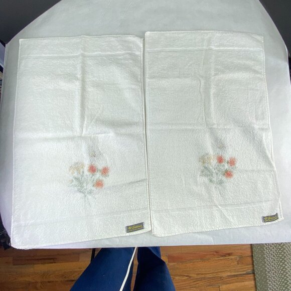 Vintage Fieldcrest Hand Towels Floral Bouquet Set of 2 - Picture 4 of 7